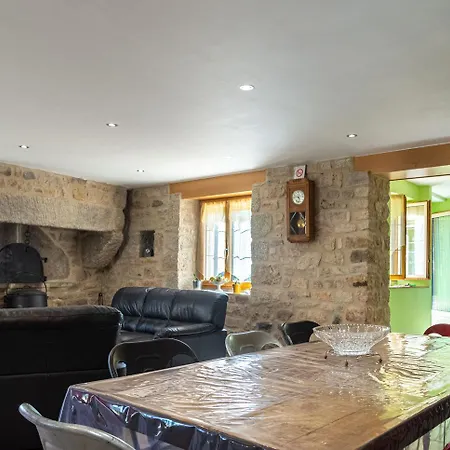 בית נופש De Lachamp La Fage-Saint-Julien